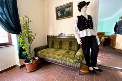 Hagyományőrző gyűjtemény az emeleten